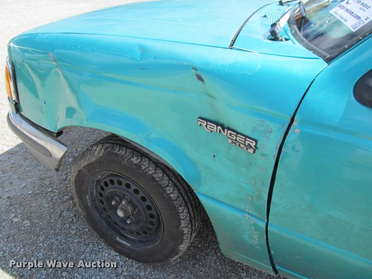 image for item K4937 1994 Ford Ranger XLT pickup truck