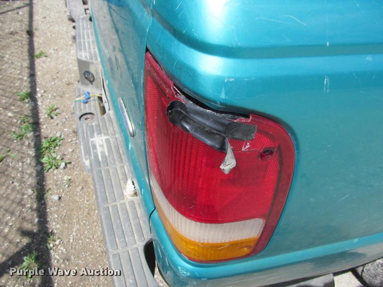 image for item K4937 1994 Ford Ranger XLT pickup truck