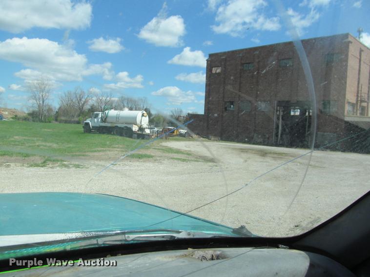 image for item K4937 1994 Ford Ranger XLT pickup truck