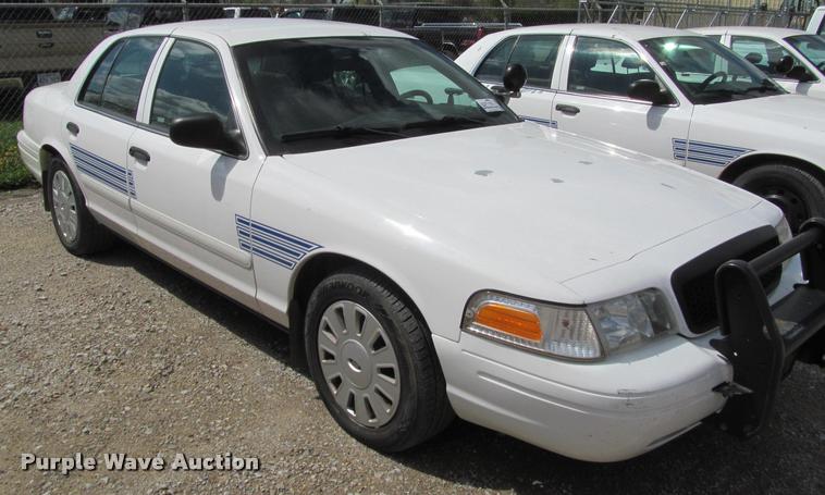image for item K4938 2008 Ford Crown Victoria Police Interceptor