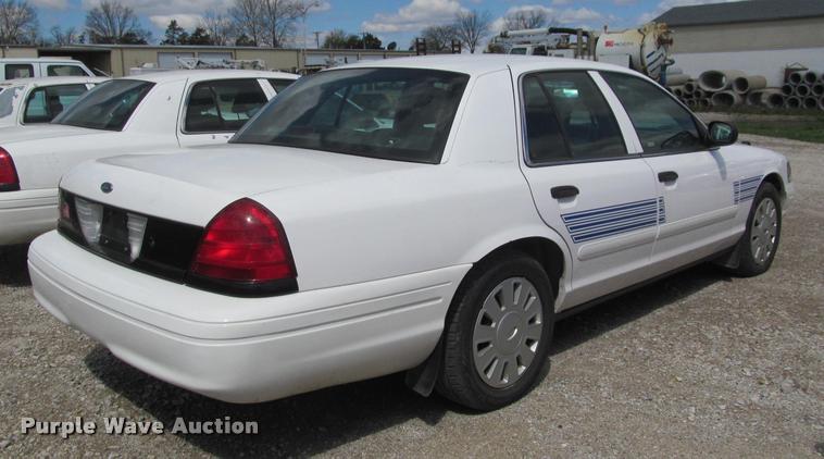 image for item K4938 2008 Ford Crown Victoria Police Interceptor