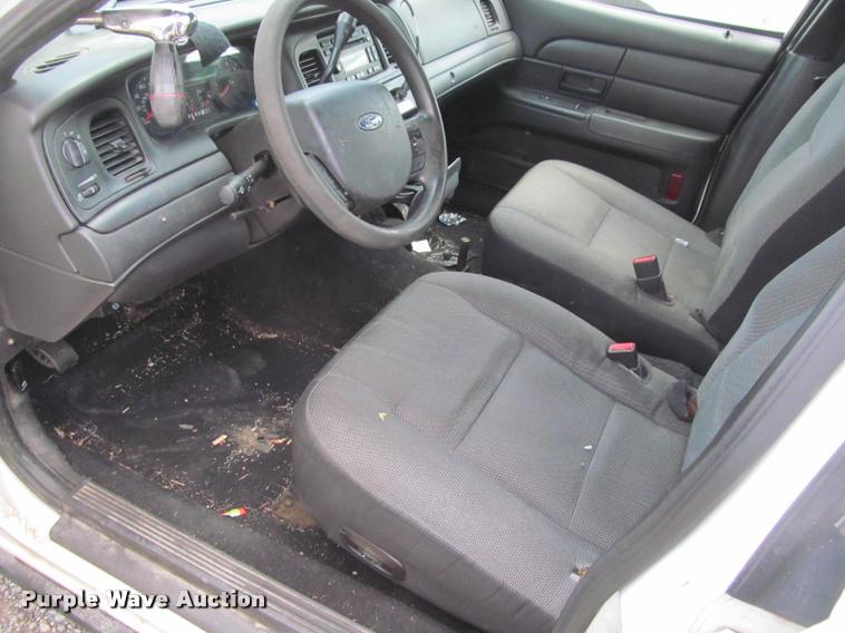 image for item K4938 2008 Ford Crown Victoria Police Interceptor