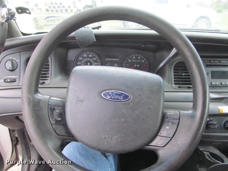 image for item K4938 2008 Ford Crown Victoria Police Interceptor