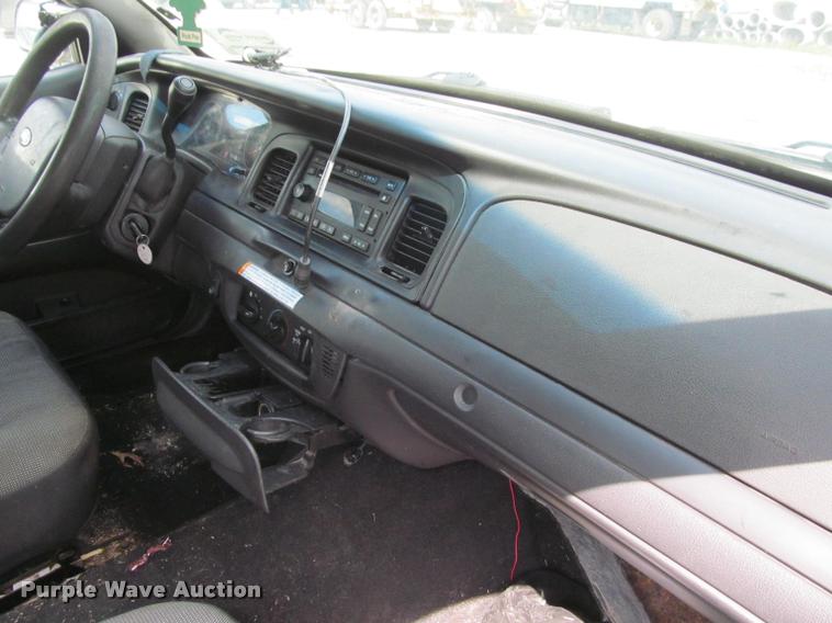 image for item K4938 2008 Ford Crown Victoria Police Interceptor