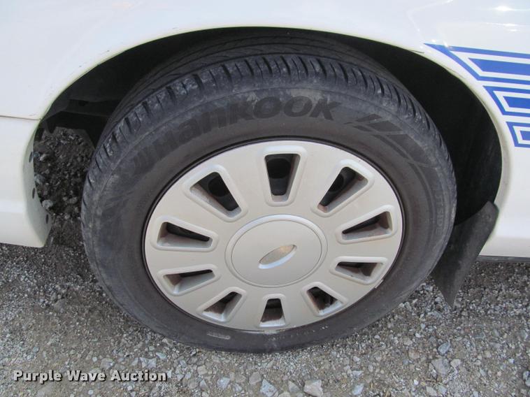 image for item K4938 2008 Ford Crown Victoria Police Interceptor