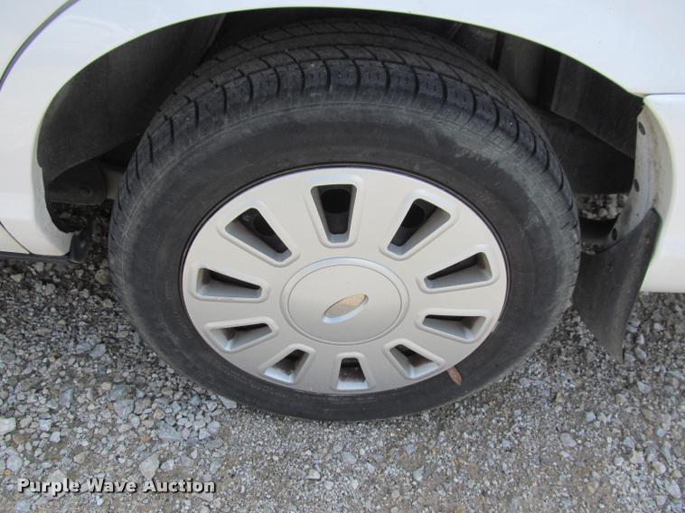 image for item K4938 2008 Ford Crown Victoria Police Interceptor