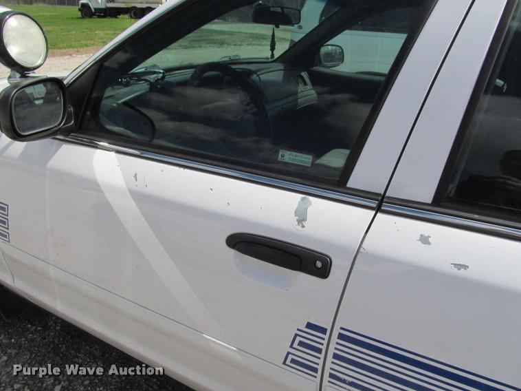 image for item K4938 2008 Ford Crown Victoria Police Interceptor