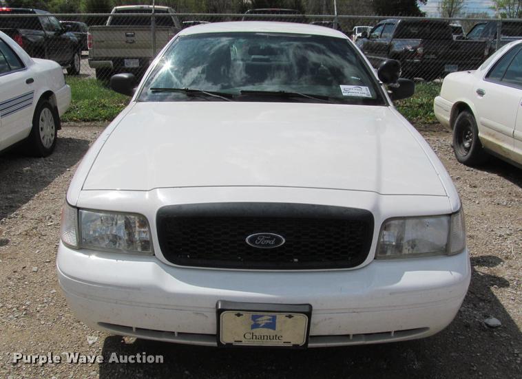 image for item K4939 2007 Ford Crown Victoria Police Interceptor
