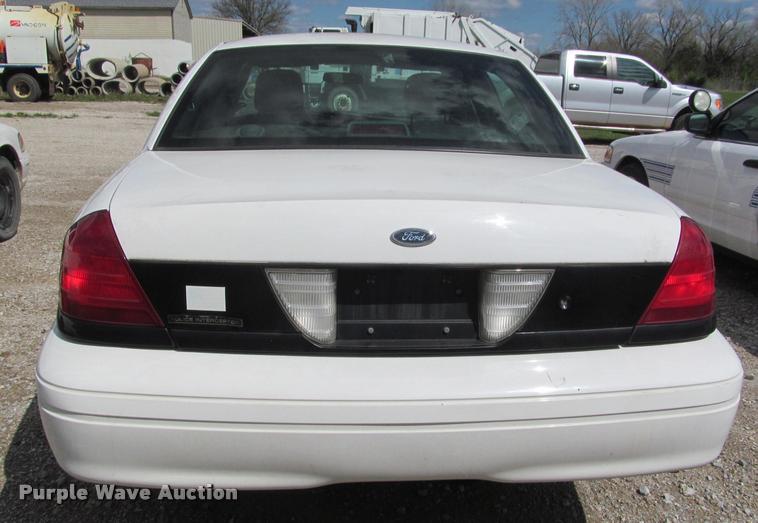image for item K4939 2007 Ford Crown Victoria Police Interceptor