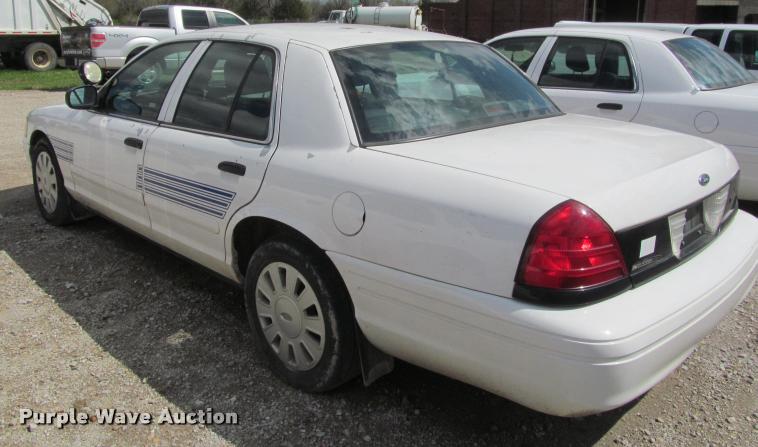 image for item K4939 2007 Ford Crown Victoria Police Interceptor