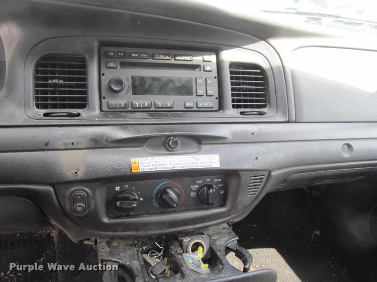 image for item K4939 2007 Ford Crown Victoria Police Interceptor