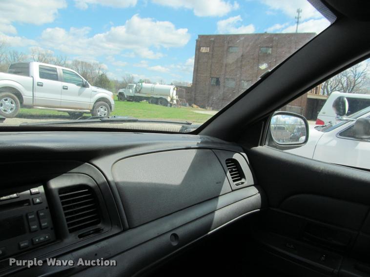 image for item K4939 2007 Ford Crown Victoria Police Interceptor