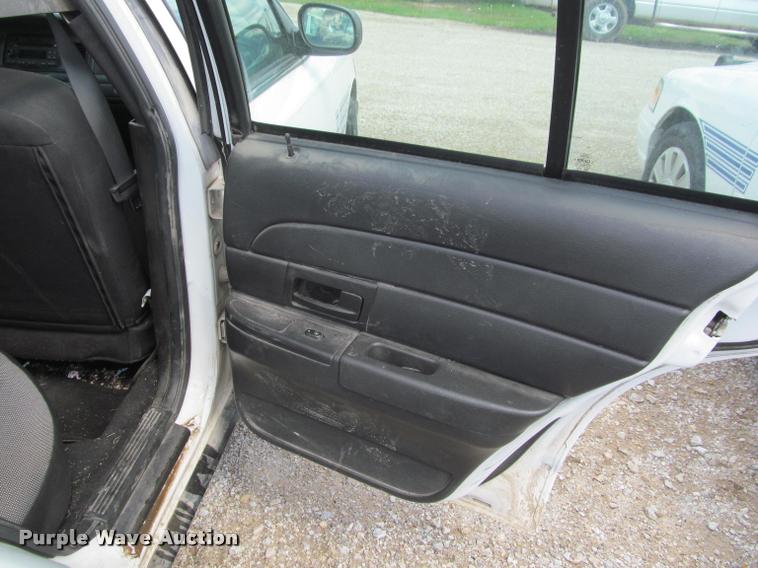 image for item K4939 2007 Ford Crown Victoria Police Interceptor