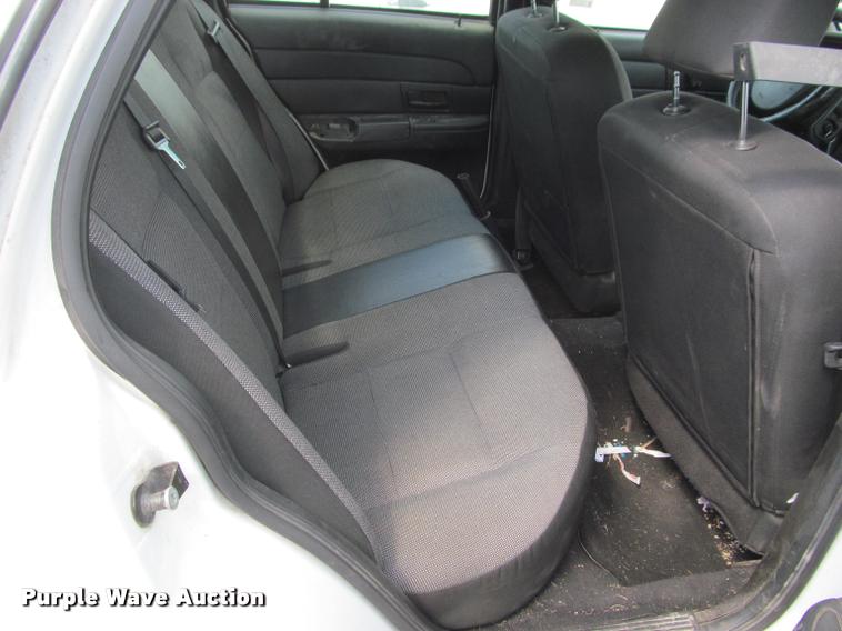 image for item K4939 2007 Ford Crown Victoria Police Interceptor
