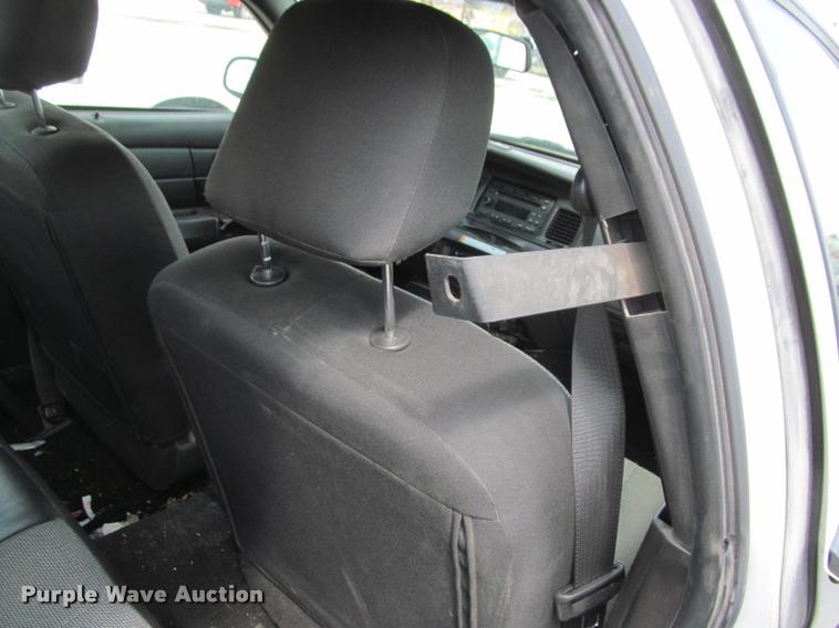 image for item K4939 2007 Ford Crown Victoria Police Interceptor