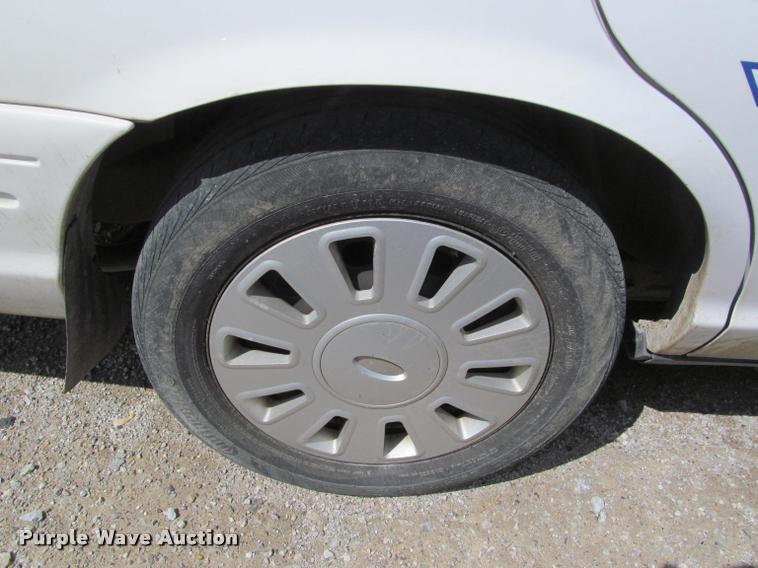 image for item K4939 2007 Ford Crown Victoria Police Interceptor