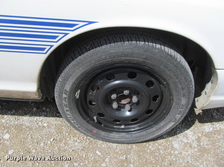 image for item K4939 2007 Ford Crown Victoria Police Interceptor