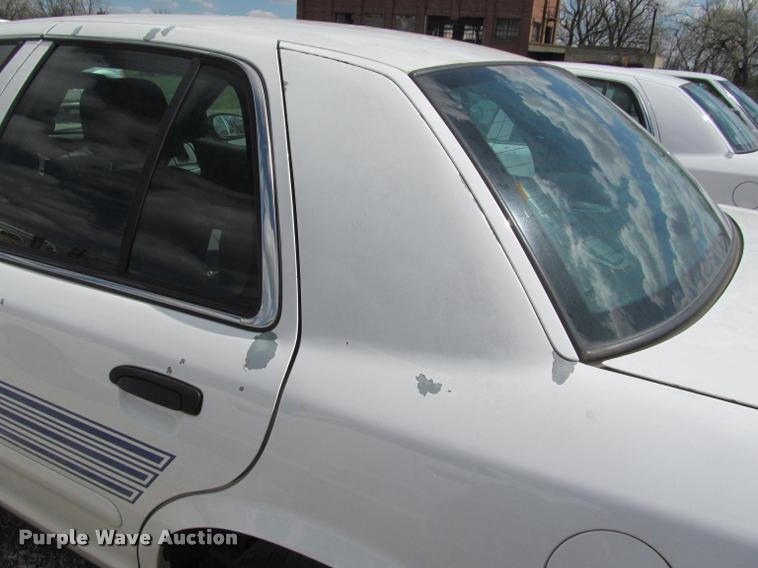 image for item K4939 2007 Ford Crown Victoria Police Interceptor