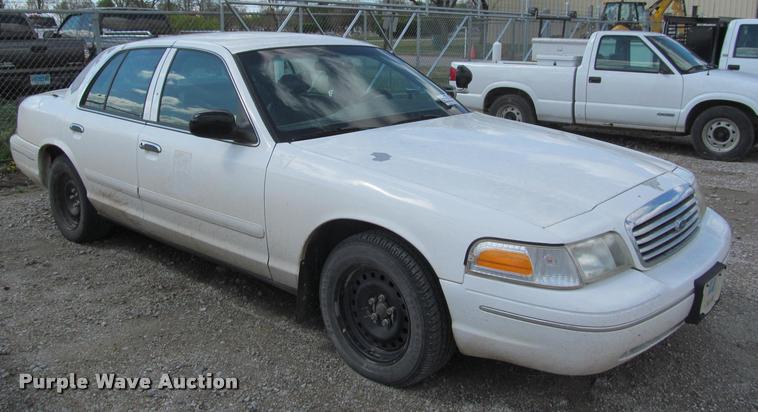 image for item K4940 1998 Ford Crown Victoria Police Interceptor