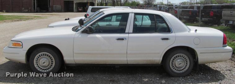 image for item K4940 1998 Ford Crown Victoria Police Interceptor