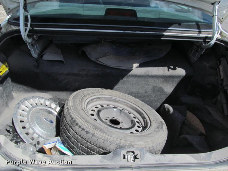 image for item K4940 1998 Ford Crown Victoria Police Interceptor