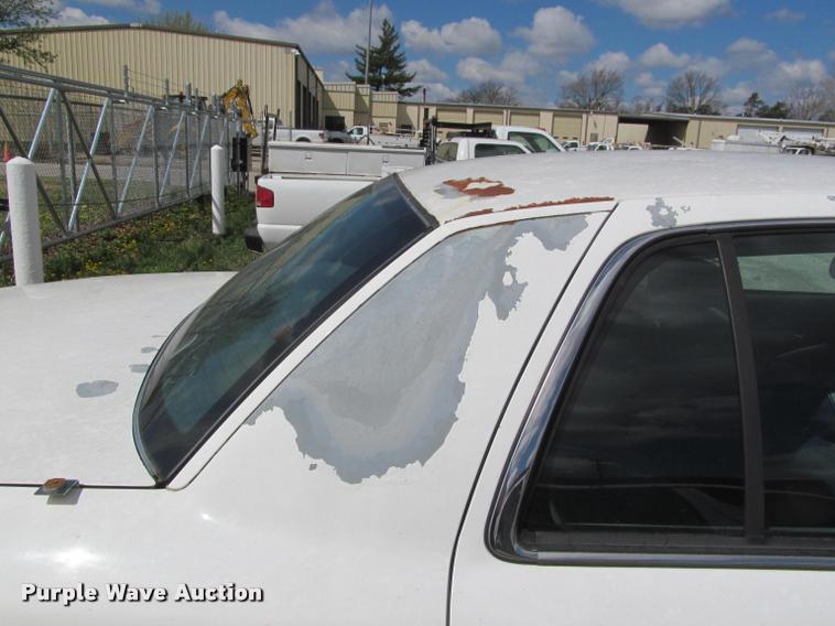 image for item K4940 1998 Ford Crown Victoria Police Interceptor