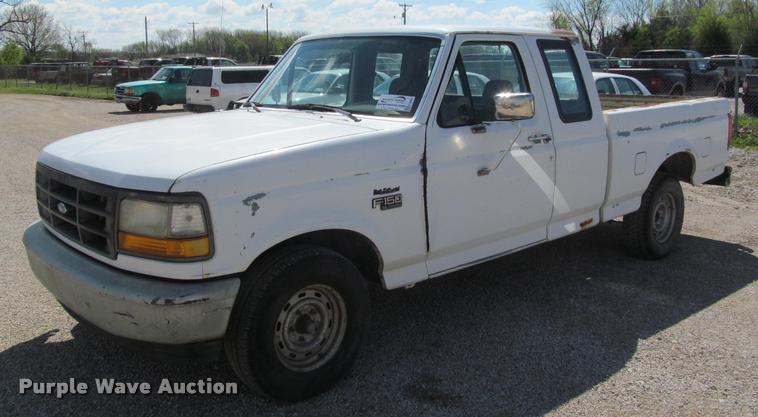 image for item K4941 1993 Ford F150 XL SuperCab pickup truck