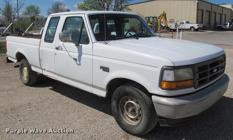 image for item K4941 1993 Ford F150 XL SuperCab pickup truck