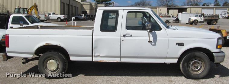 image for item K4941 1993 Ford F150 XL SuperCab pickup truck