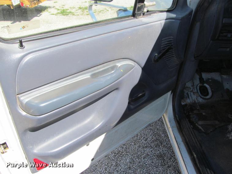 image for item K4941 1993 Ford F150 XL SuperCab pickup truck