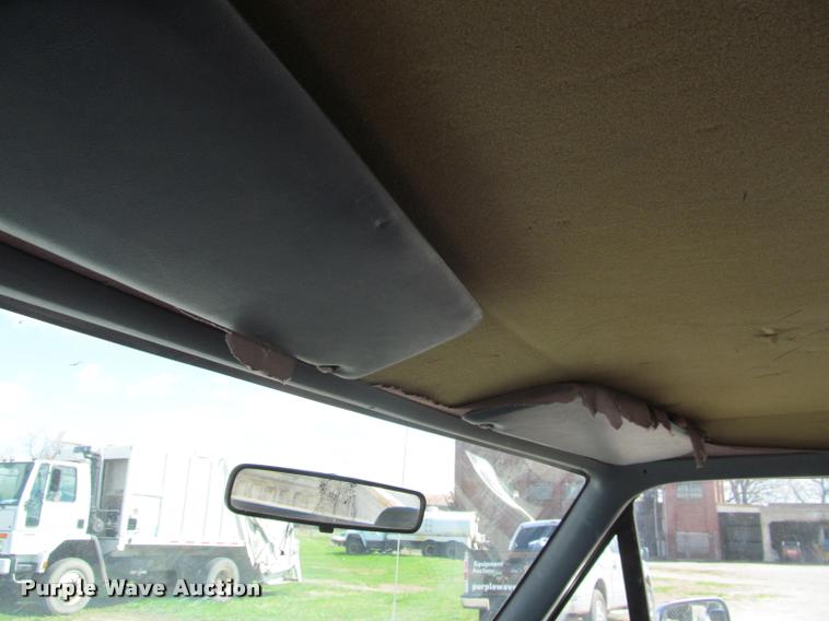 image for item K4941 1993 Ford F150 XL SuperCab pickup truck