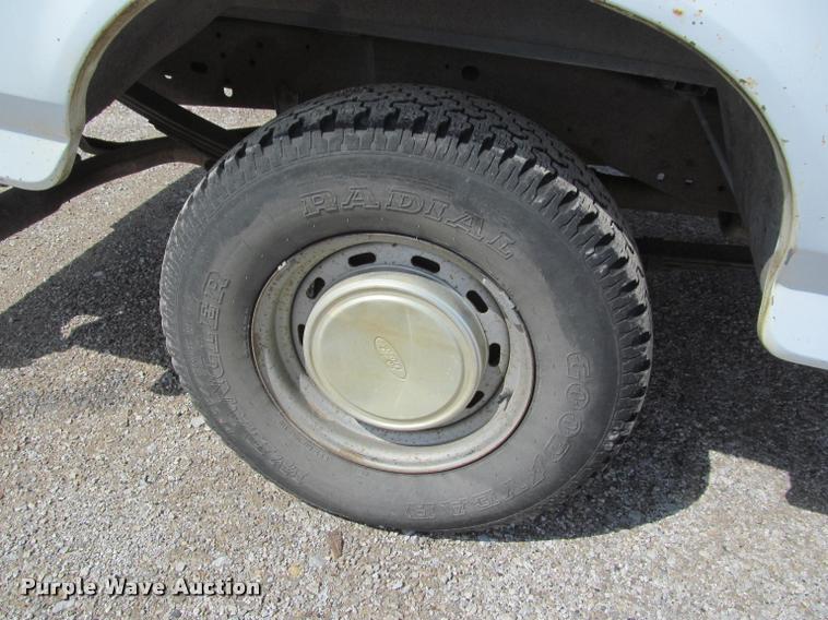 image for item K4941 1993 Ford F150 XL SuperCab pickup truck