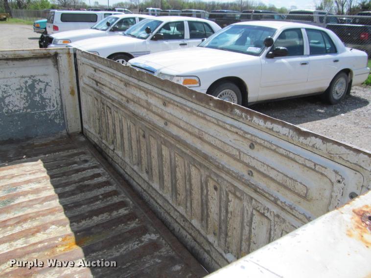 image for item K4941 1993 Ford F150 XL SuperCab pickup truck