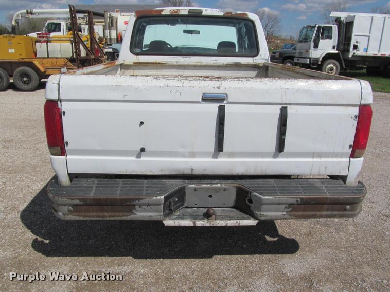 image for item K4941 1993 Ford F150 XL SuperCab pickup truck