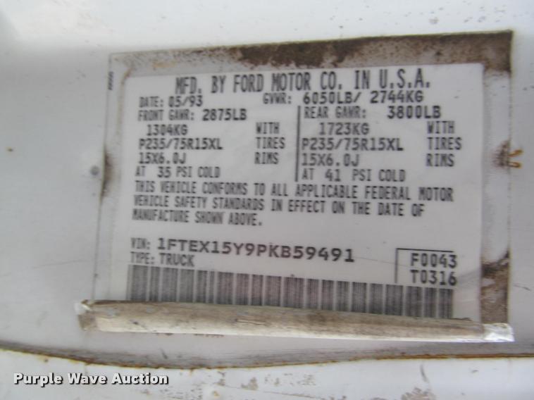 image for item K4941 1993 Ford F150 XL SuperCab pickup truck