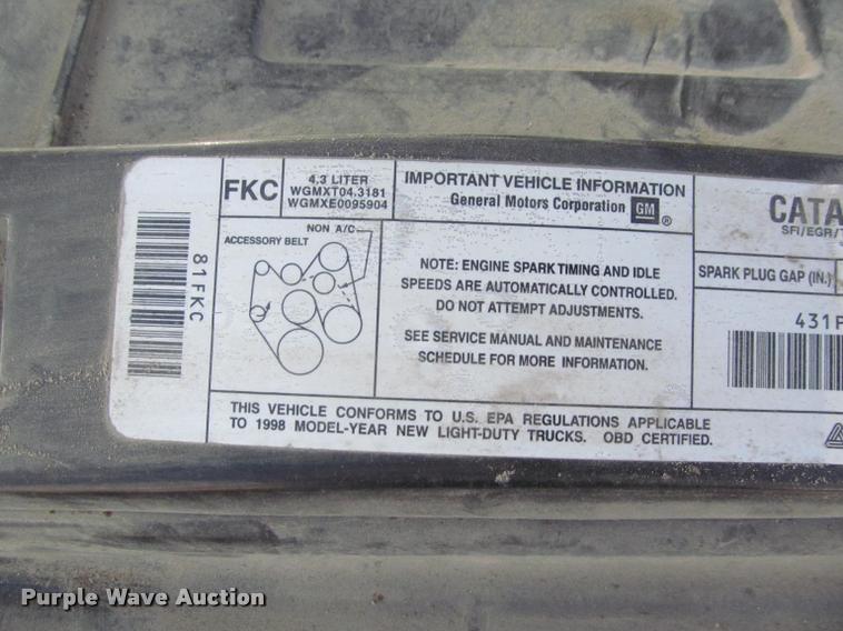 image for item K4942 1998 Chevrolet S10 pickup truck