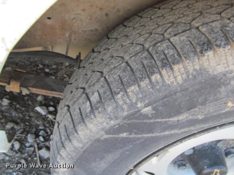 image for item K4942 1998 Chevrolet S10 pickup truck