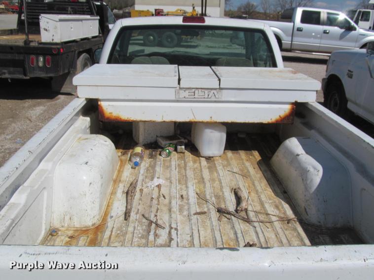 image for item K4942 1998 Chevrolet S10 pickup truck