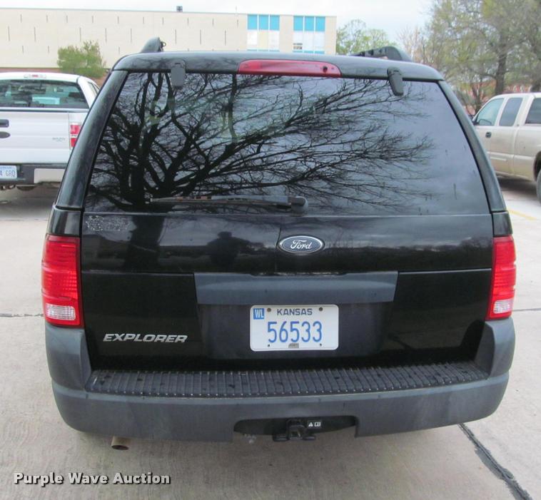 image for item K4951 2003 Ford Explorer SUV