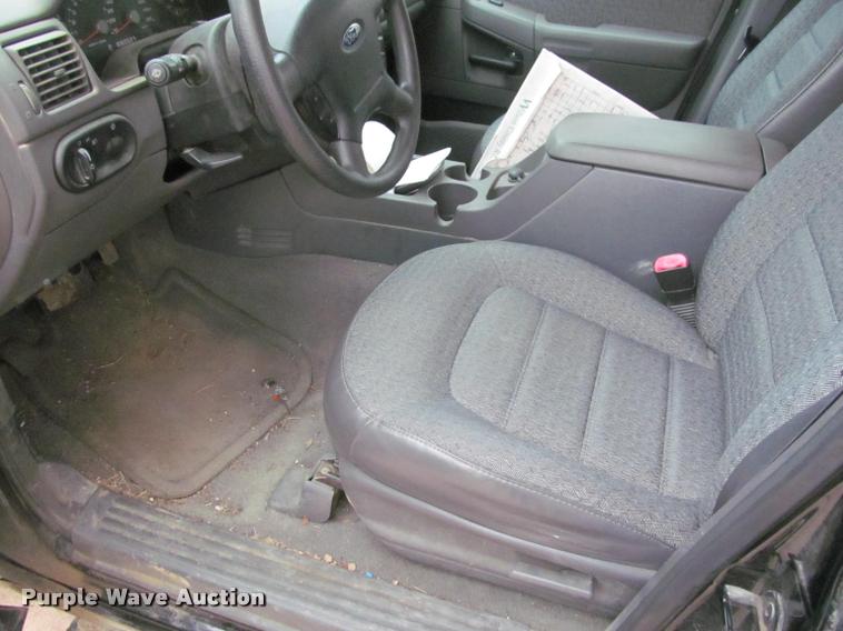 image for item K4951 2003 Ford Explorer SUV