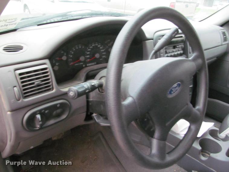 image for item K4951 2003 Ford Explorer SUV