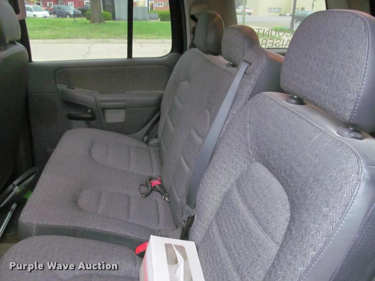 image for item K4951 2003 Ford Explorer SUV
