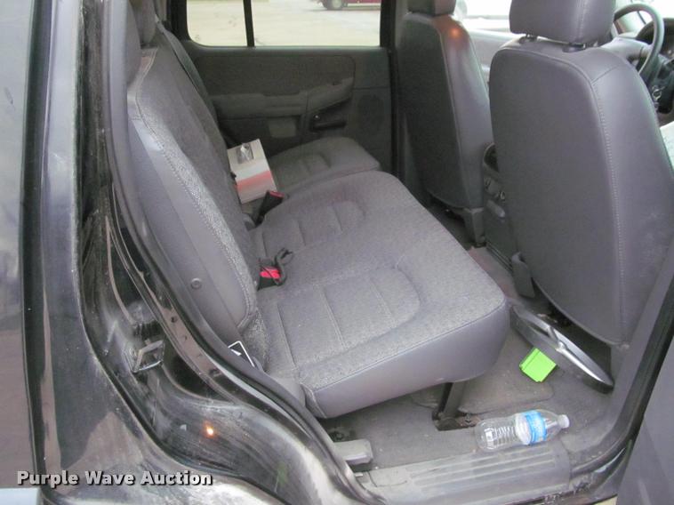 image for item K4951 2003 Ford Explorer SUV