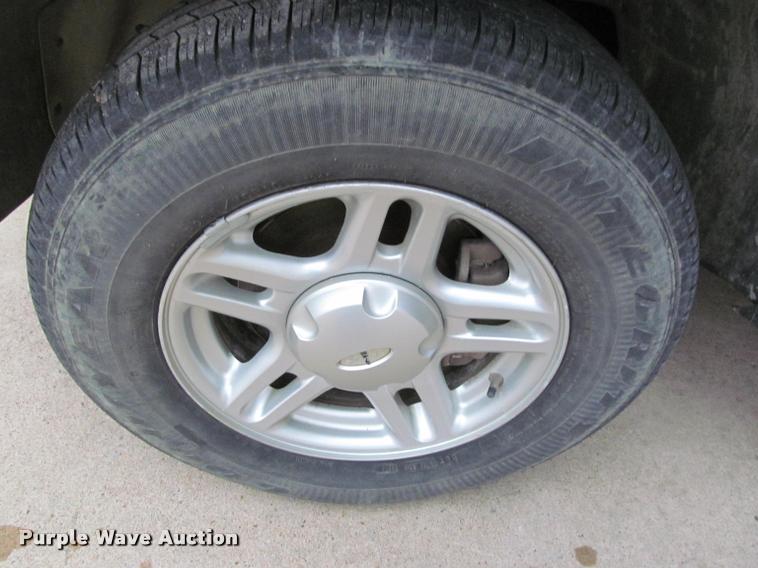 image for item K4951 2003 Ford Explorer SUV