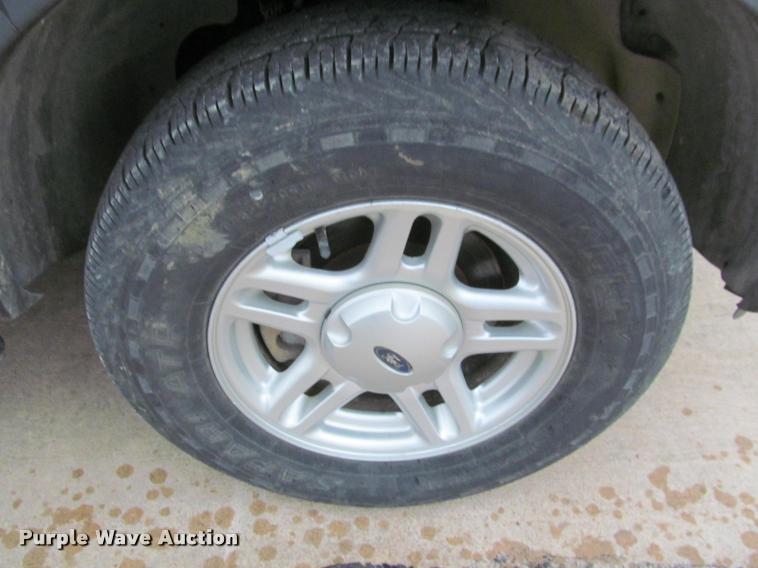 image for item K4951 2003 Ford Explorer SUV