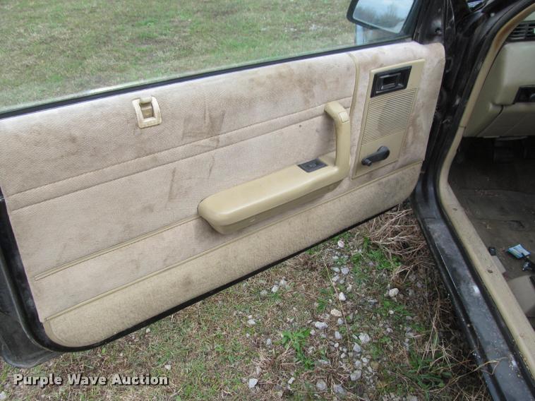 image for item K4953 1991 Dodge Shadow