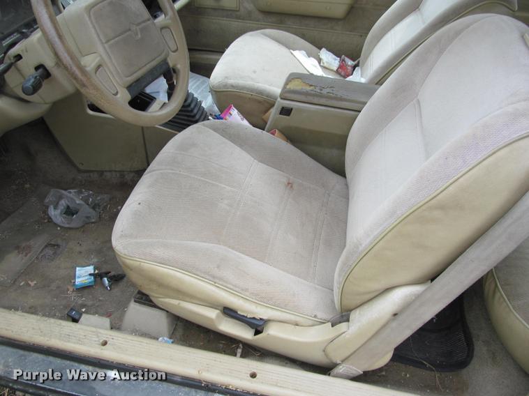 image for item K4953 1991 Dodge Shadow