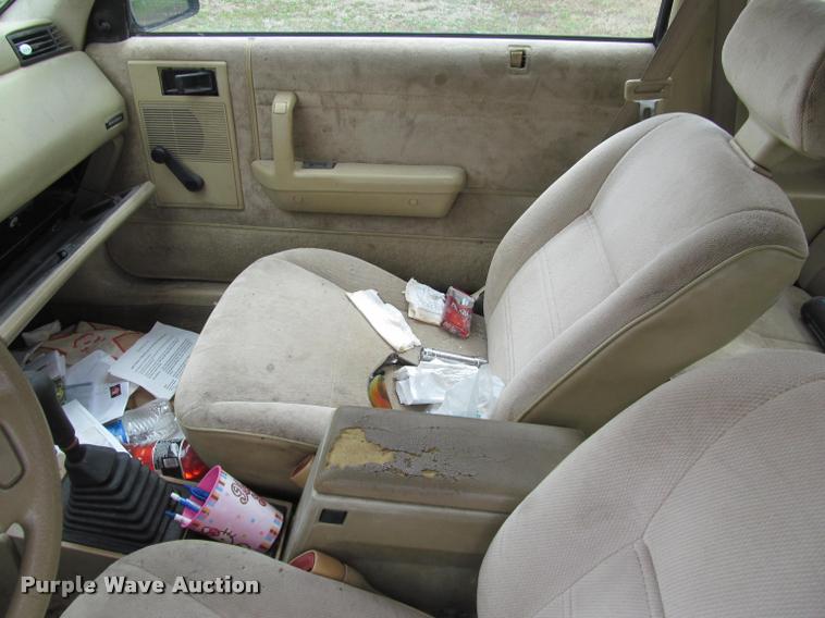 image for item K4953 1991 Dodge Shadow