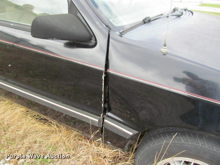 image for item K4953 1991 Dodge Shadow