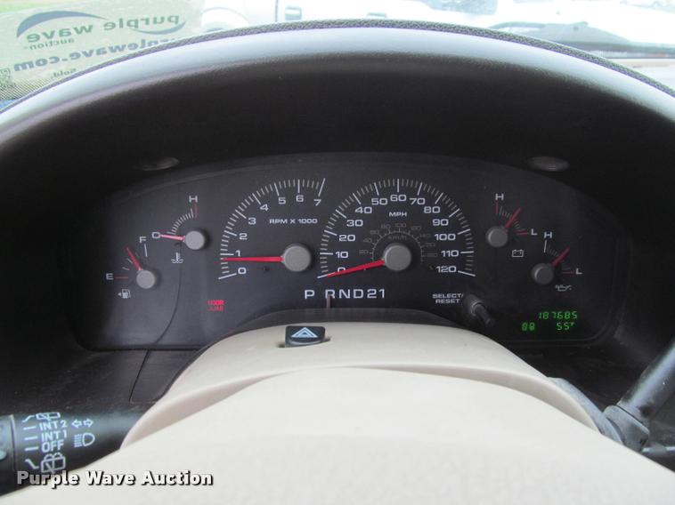 image for item K4955 2003 Ford Expedition XLT SUV